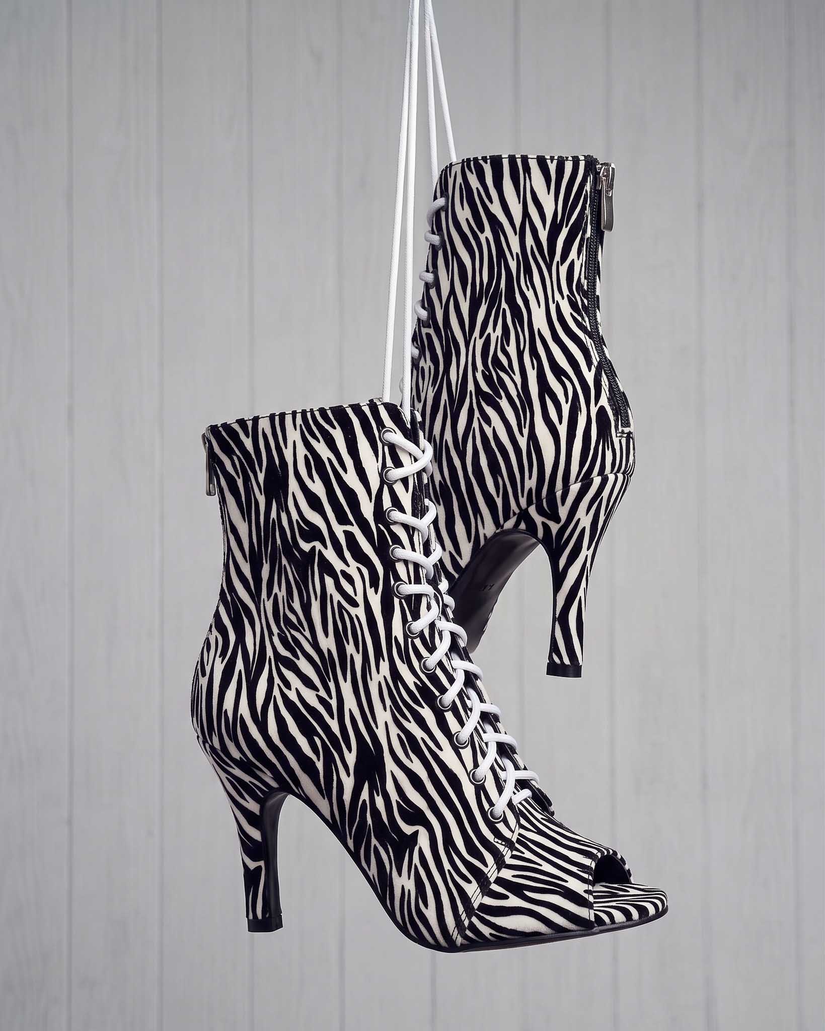 FÉROCE – Talons aiguilles à bout ouvert pour Heels Dance & Salsa | Cuir Premium Imprimé Zèbre | 9,5 cm